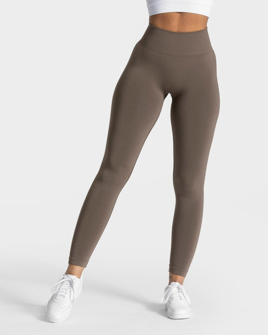 Timeless Scrunch Short Taupe – TEVEO Official Store